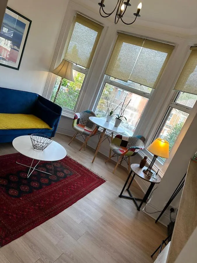 Double Bedroom Close To Common Park & City Centre Southampton